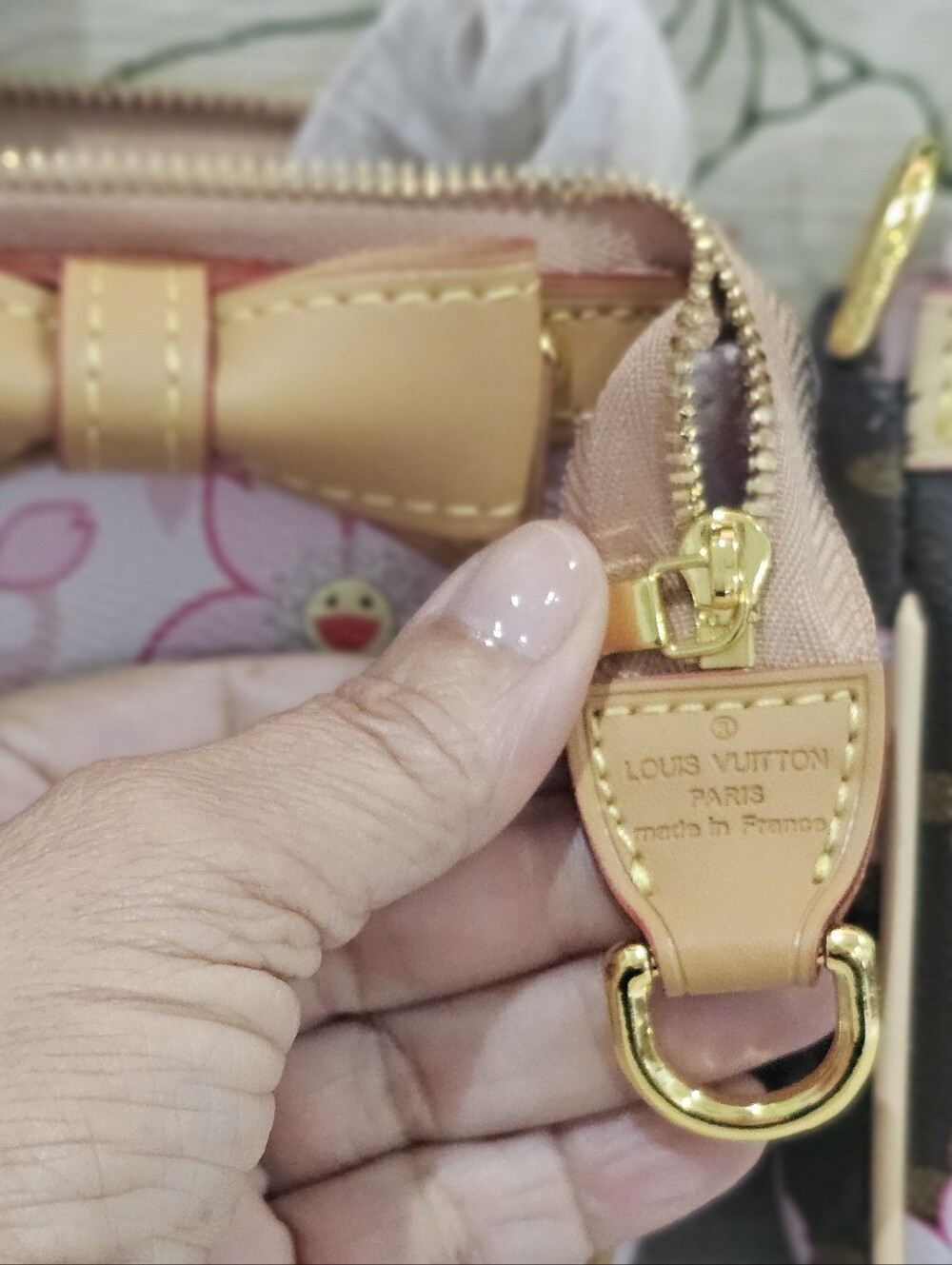 SUPER CUTE X TAKASHI MURAKAMI CHERRY BLOSSOM POCHETTE ACCESSOIRES BAG - Picture 2 of 7
